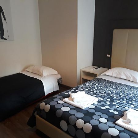 Hotel Modern Bnb Rzym Zewnętrze zdjęcie