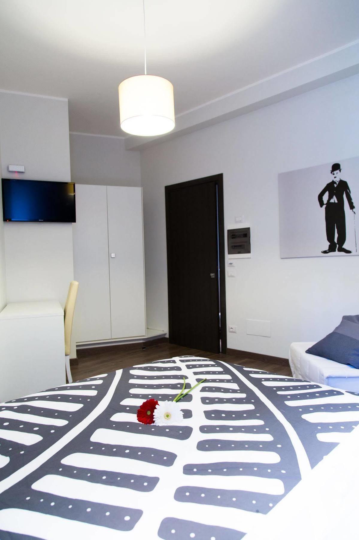 Hotel Modern Bnb Rzym Zewnętrze zdjęcie